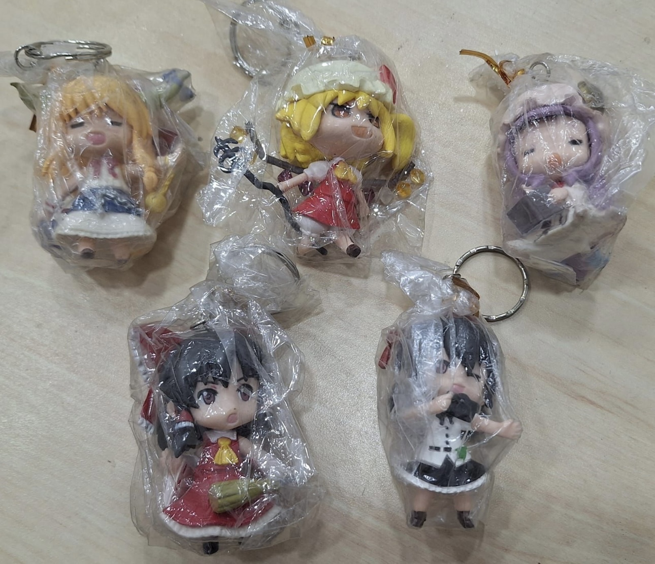 Set 5 Llaveros Tou Hou